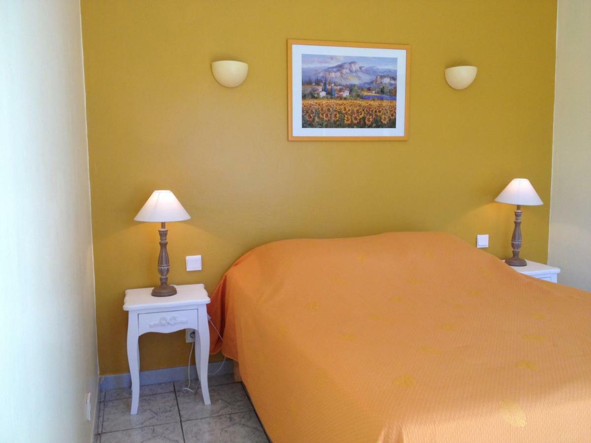 Mas La Cigaliere Bed & Breakfast Venasque Luaran gambar